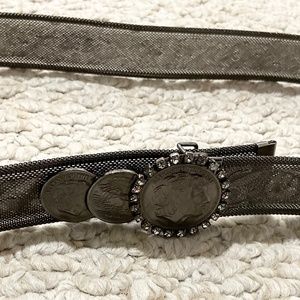 Women’s Flowered Gunmetal Patterned Belt w/Coin Buckle